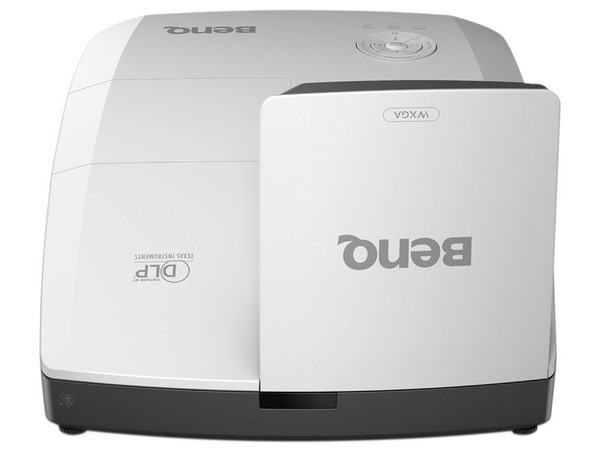 Proyector BenQ MW855UST, resolución de 1280 x 800, contraste 10,000:1 y 3,500 ANSI-Lumens. Color Blanco