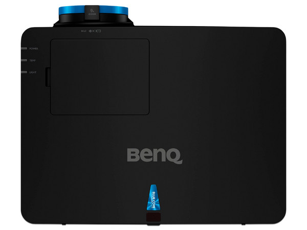 Proyector BenQ LU935ST, 
Resolución WUXGA 1920 x 1200, 
Contraste 3,000,000:1 y 6000 ANSI-Lumens. 
Color Negro.