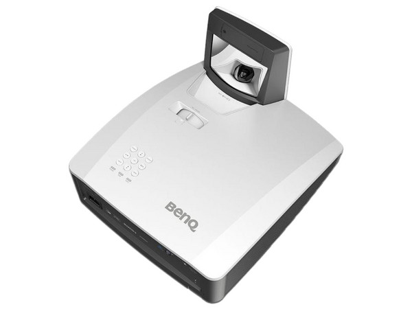 Proyector BenQ LH856UST: 
Resolución Full HD (1920 x 1080), 
DLP, 
3500 Lúmenes, 
Tiro Ultra Corto. 
Color Blanco.