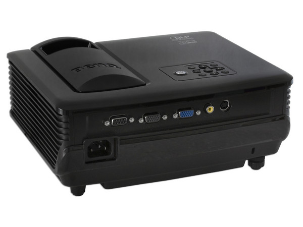 Proyector BenQ MP512, Resolución de 800X600 y 2,200 lúmenes.
