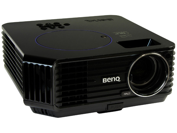Proyector BenQ MP622, Resolución de 1024X768 y 2,700 ANSI lúmenes.