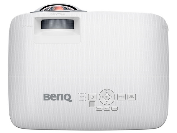 Proyector de Tiro Corto BenQ MW826STH, 
resolución de WXGA (1200 x 800), 
20000:1 y 3500 ANSI-Lumens. 
Color blanco