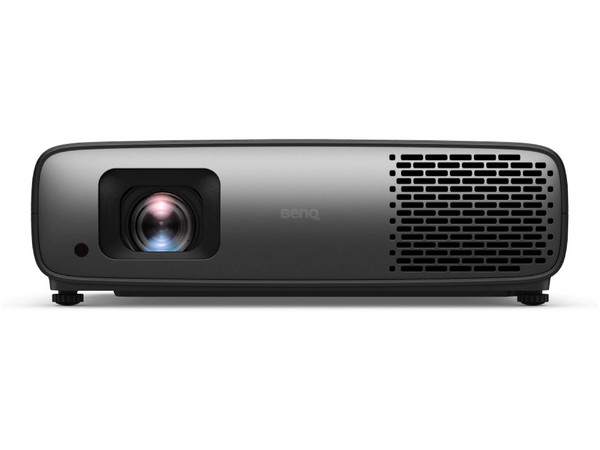 Proyector DLP BenQ W4100i: 
Resolución 4K UHD (3840 x 2160), 
Contraste 3000000:1 y 3200 ANSI-Lúmenes, 
HDMI, Bocina Integrada, HDR Pro.
Color Blanco.
