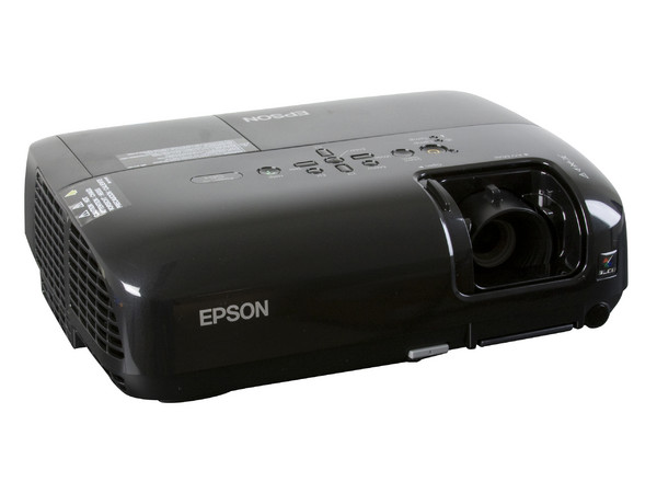 Proyector Epson PowerLite S6+, Resolución de 800x600 y 2,200 lúmenes.