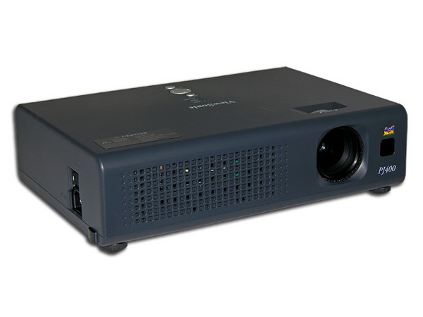 Proyector ViewSonic PJ400, Resolución de 800x600 y 1,600 lúmenes.