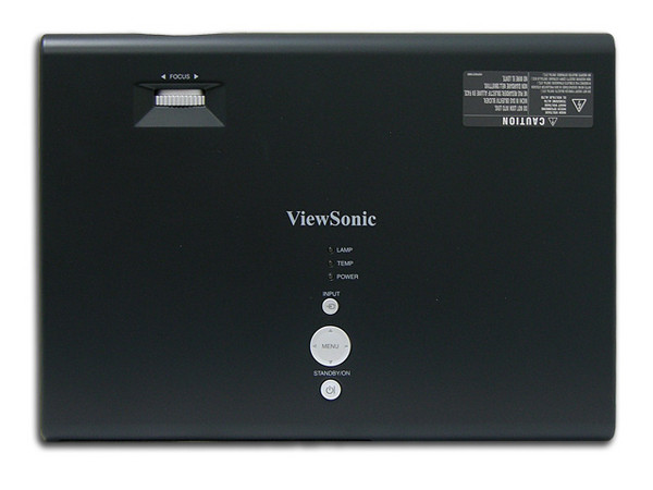 Proyector ViewSonic PJ400, Resolución de 800x600 y 1,600 lúmenes.