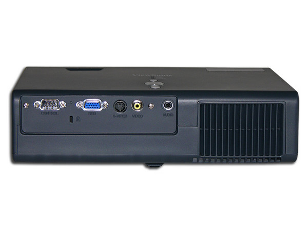 Proyector ViewSonic PJ400, Resolución de 800x600 y 1,600 lúmenes.