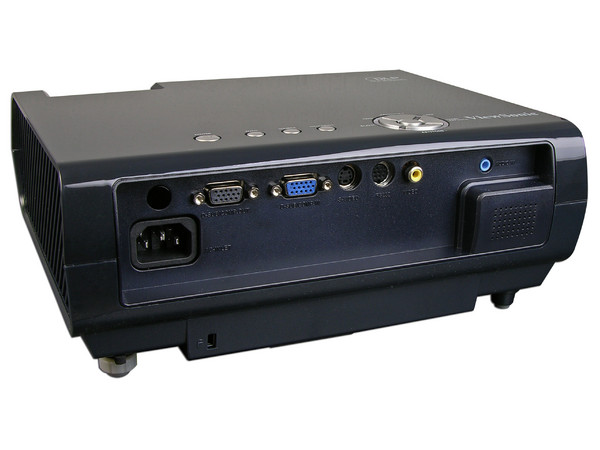 Proyector ViewSonic PJ513D, Resolución de 800x600 con 2,200 lúmenes.