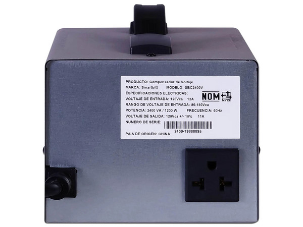 Regulador smartbitt SBC2400VM 2400VA con 1 contacto, Supresión de Picos, Color Negro.