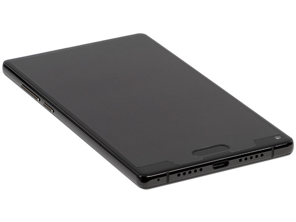 Smartphone Acteck Bleck BE XL:
Procesador MTK6750T Octa Core (1.5 GHz),
Memoria RAM de 3 GB, Almacenamiento de 32 GB
(expandible con MicroSD),
Pantalla de 5.5
