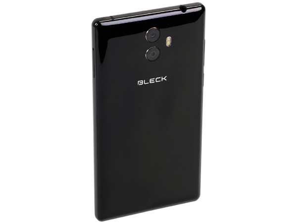 Smartphone Acteck Bleck BE XL:
Procesador MTK6750T Octa Core (1.5 GHz),
Memoria RAM de 3 GB, Almacenamiento de 32 GB
(expandible con MicroSD),
Pantalla de 5.5
