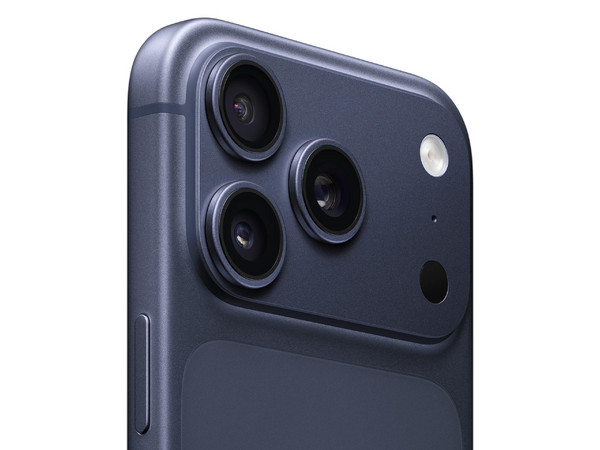 iPhone 17 Pro:
Procesador Chip A19 Pro, 
Almacenamiento de 256GB, 
Pantalla Super Retina XDR OLED de 6.3