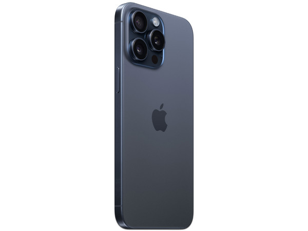 Smartphone Apple iPhone 15 Pro Max: 
Procesador Apple Chip A17 Pro, 
Almacenamiento de 256GB, 
Pantalla Super Retina XDR de 6.7