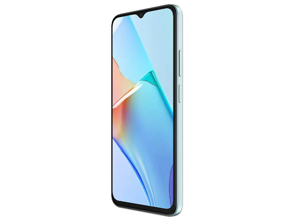 Smartphone Coolpad CP12 Neo: 
Procesador Octa-Core (hasta 1.6 GHz), 
Memoria RAM de 3GB, 
Almacenamiento de 128GB, 
Pantalla de 6.5