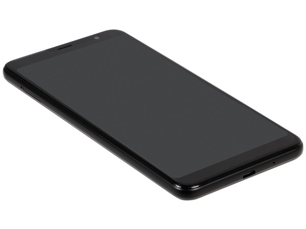 Smartphone Hisense F24:
Procesador MT6735 Quad-Core (1.44 GHz),
Memoria RAM de 2GB, Almacenamiento de 16GB
(expandible con micro SD),
Pantalla de 5.99