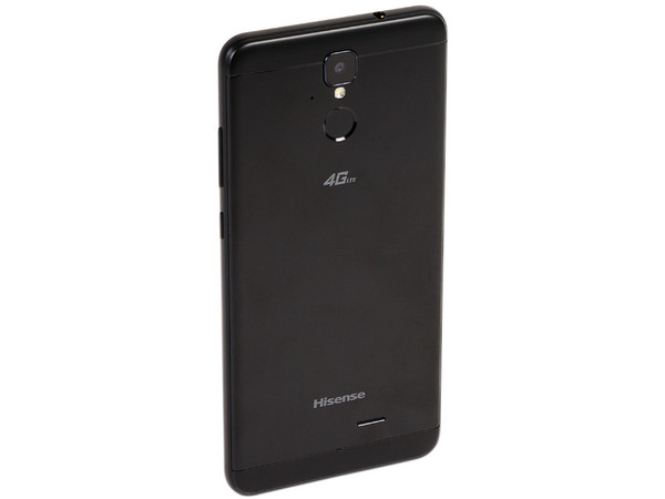 Smartphone Hisense F24:
Procesador MT6735 Quad-Core (1.44 GHz),
Memoria RAM de 2GB, Almacenamiento de 16GB
(expandible con micro SD),
Pantalla de 5.99