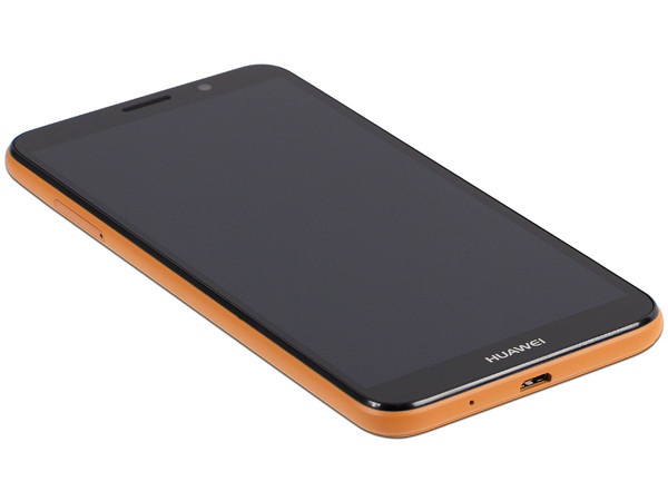 Smartphone Huawei Y5 Neo:
Procesador Mediatek MT6739, Quad core (1.5GHz),
Memoria RAM de 1GB, Almacenamiento de 16GB
(expandible con microSD),
Pantalla de 5.45