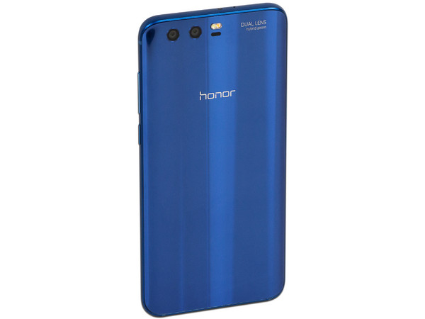 Smartphone Honor 9:
Procesador Kirin 960 Octa-Core (hasta 2.4 GHz),
Memoria RAM 4 GB, Almacenamiento de 64 GB,
Pantalla 5.15