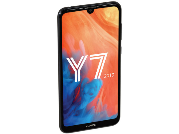 Smartphone Huawei Y7 2019:
Procesador Snapdragon 450 (1.8 GHz),
Memoria RAM de 3GB, Almacenamiento de 32 GB,
Pantalla 6.25