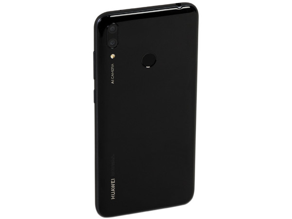Smartphone Huawei Y7 2019:
Procesador Snapdragon 450 (1.8 GHz),
Memoria RAM de 3GB, Almacenamiento de 32 GB,
Pantalla 6.25