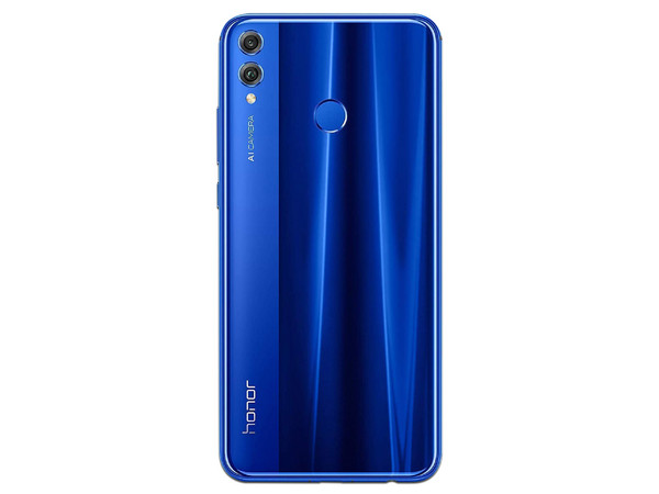 Smartphone Huawei Honor 8X:
Procesador Kirin 710 Octa-Core (2.2 GHz),
Memoria RAM de 4GB, Almacenamiento de 64GB,
Pantalla de 6.5