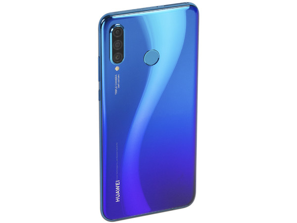 Smartphone Huawei P30 Lite:
Procesador Kirin 710 Octa Core (hasta 2.2 GHz),
Memoria RAM de 6GB, Almacenamiento de 128GB
(expandible con microSD),
Pantalla de 6.15