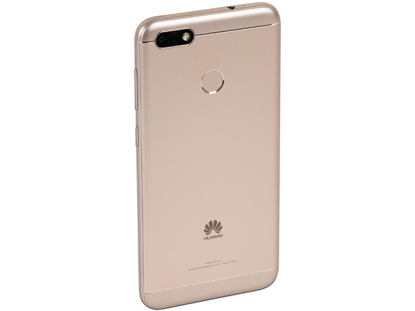 Smartphone Huawei G Elite Plus:
Procesador Quad Core (1.40GHz),
Memoria RAM de 2GB, Almacenamiento de 16GB
(expandible con microSD),
Pantalla de 5