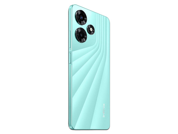 Smartphone Infinix Hot 30: 
Procesador Helio G88 Octa Core (hasta 2 GHz), 
Memoria RAM de 8GB, Almacenamiento de 256GB, 
Pantalla IPS LCD de 6.67