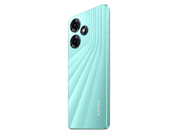 Smartphone Infinix Hot 30: 
Procesador Helio G88 Octa Core (hasta 2 GHz), 
Memoria RAM de 8GB, Almacenamiento de 256GB, 
Pantalla IPS LCD de 6.67