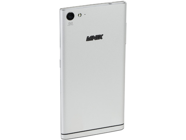 Smartphone Lanix L1100:
Procesador MediaTek MT6752 (1.5 GHz),
Memoria RAM de 2GB, Almacenamiento de 32GB
Cámaras: 5MP/13MP, Pantalla AMOLED de 5.1