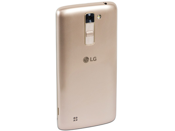 Smartphone LG Q7 LG-X210:
Procesador MediaTek MT6166 Quad Core (1.3 GHz),
Memoria RAM de 1GB, Almacenamiento de 16GB (expandible con microSD),
Pantalla 5.0
