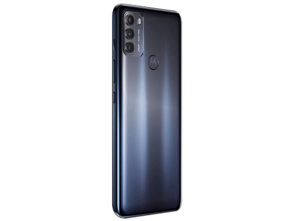 Smartphone Motorola Moto G50: 
Procesador Snapdragon 480 (hasta 2.00 GHz), 
Memoria RAM de 4GB, Almacenamiento de 128GB, 
Pantalla LED Multi Touch de 6.5