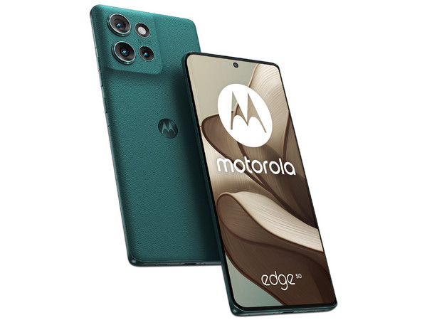 Smartphone Motorola Moto Edge 50: 
Procesador Snapdragon 7 Gen 1 (hasta 2.5 GHz), 
Memoria RAM de 12GB, Almacenamiento de 512GB, 
Pantalla de 6.7