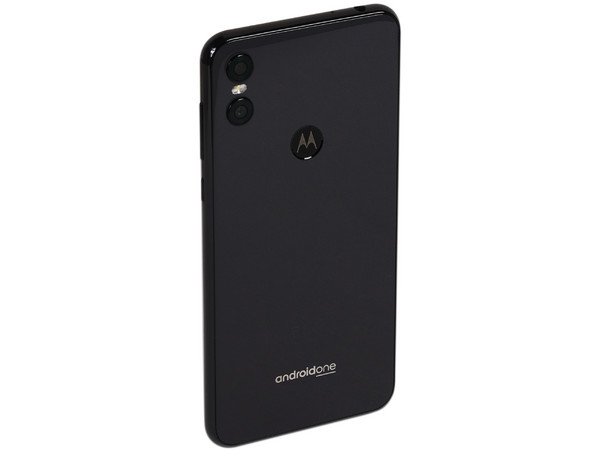 Smartphone Motorola Moto One:
Procesador Octa core (hasta 2.0GHz),
Memoria RAM de 3GB, Almacenamiento de 32GB,
Pantalla LED Multi Touch de 5.9