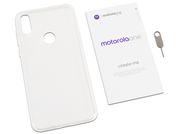 Smartphone Motorola Moto One:
Procesador Octa core (hasta 2.0GHz),
Memoria RAM de 3GB, Almacenamiento de 32GB,
Pantalla LED Multi Touch de 5.9