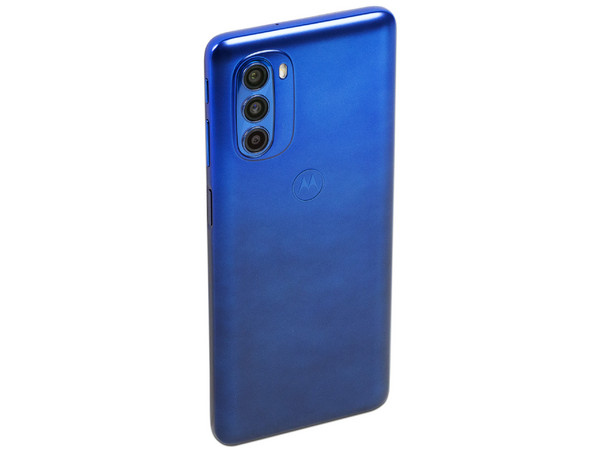 Smartphone Motorola Moto G51 5G: 
Procesador Snapdragon 480+ (hasta 2.2 GHz), 
Memoria RAM de 4GB, Almacenamiento de 64GB, 
Pantalla LED Multi Touch de 6.8