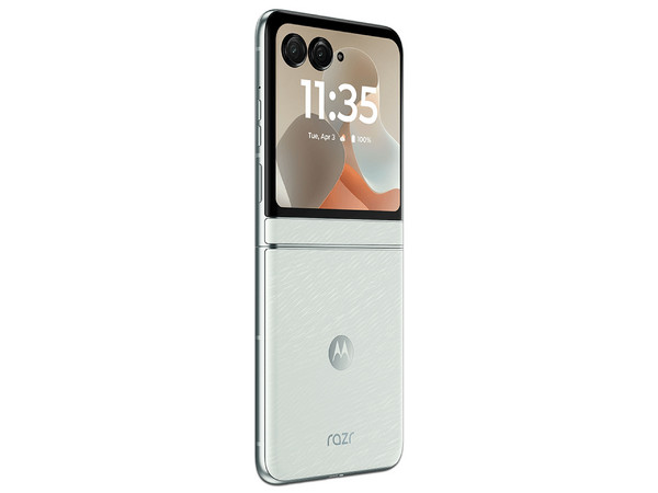 Smartphone Motorola Razr 60:
Procesador Mediatek Dimensity 7400X,
Memoria RAM de 8GB, Almacenamiento interno de 256GB,
Pantalla P-OLED de 6.9