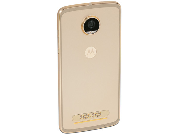 Smartphone Motorola Moto Z2 Play:
Procesador Octa-core (hasta 2.21GHz),
Memoria RAM de 4GB, Almacenamiento de 64GB (expandible con microSD),
Pantalla 5.5