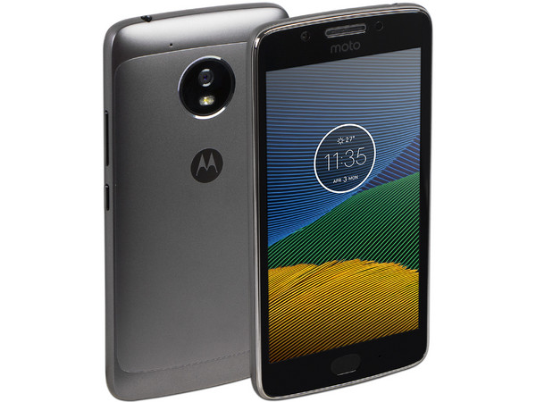 Smartphone Motorola Moto G5 XT1671:
Procesador Snapdragon 430 Octa-core (1.4 GHz),
Memoria RAM de 2GB, Almacenamiento de 32GB (expandible con microSD),
Pantalla 5.0