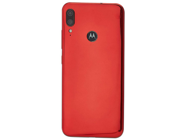 Smartphone Motorola Moto E6 Plus:
Procesador Octa-Core Helio P22 (2.0 GHz) 
Memoria RAM de 2GB, Almacenamiento de 32GB,
Pantalla LED Multi Touch de 6.1