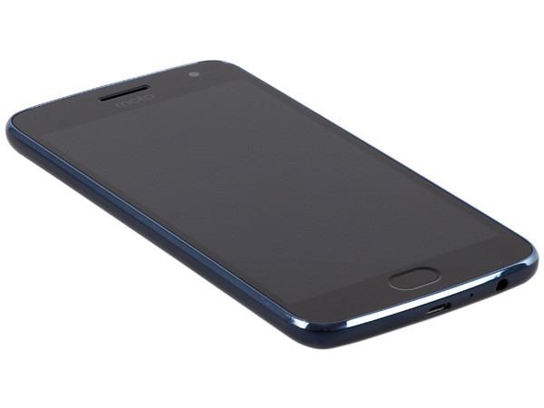 Smartphone Motorola Moto G5 Plus:
Procesador Octa Core (hasta 2.0 GHz),
Memoria RAM de 2GB, Almacenamiento de 32GB,
Pantalla LED Multi Touch de 5.2