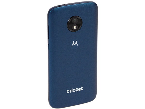 Smartphone Motorola Moto E5 Cruise:
Procesador Quad Core (1.40 GHz),
Memoria RAM de 2GB, Almacenamiento de 16GB (expandible con microSD),
Pantalla 5.2
