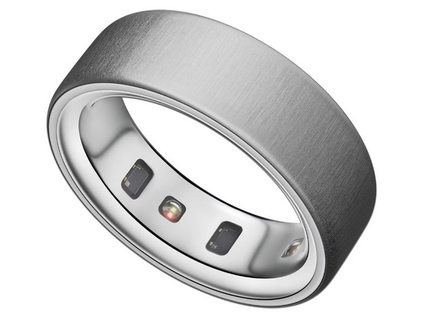 Smart Ring Oura Ring 4, Sensor de Frecuencia Cardiaca, Talla 12, Color Plata Cepillada.
