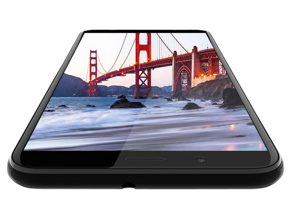 Smartphone ROKiT iO Pro 3D:
Procesador Mediatek MT6763 Octa Core (2.0 GHz),
Memoria RAM de 4GB, Almacenamiento de 64GB,
Pantalla LED Multi Touch de 5.99