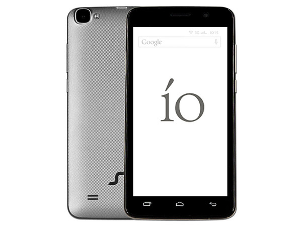 Smartphone STF Mobile ÍO:
Procesador Quad Core (1.3 GHz),
Memoria RAM de 1GB, Almacenamiento de 8GB,
Pantalla LED de 5.0
