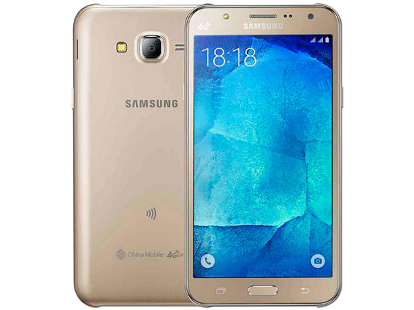 Smartphone Samsung Galaxy J7:
Procesador Octa Core (1.5 GHz),
Memoria RAM de 1.5GB, Almacenamiento de 16GB (expandible con microSD),
Pantalla 5.5