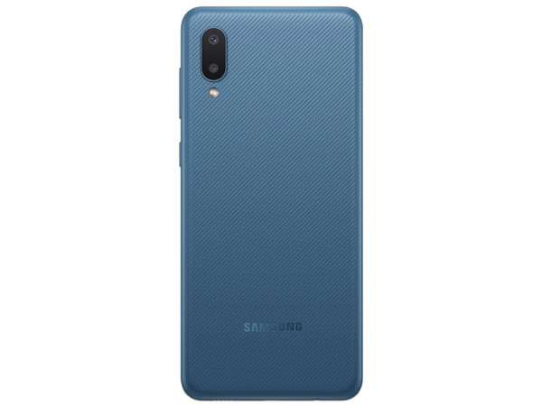 Smartphone Samsung Galaxy A02:
Procesador Quad core (hasta 1.50 GHz),
Memoria RAM de 3GB, Almacenamiento de 32GB,
Pantalla LED Multi Touch de 6.4