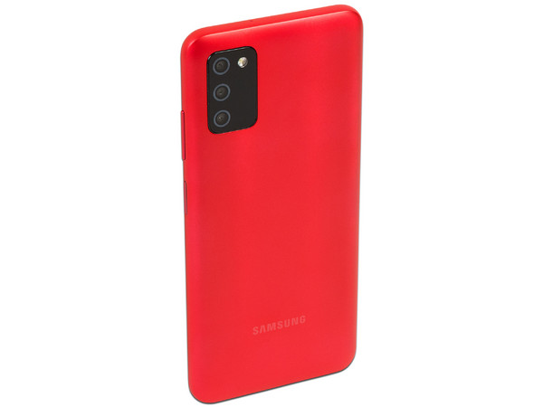 Smartphone Samsung Galaxy A03S:
Procesador Mediatek Helio P35  (hasta 2.3 GHz),
Memoria RAM de 4GB, Almacenamiento de 64GB,
Pantalla LED Multi Touch de 6.3
