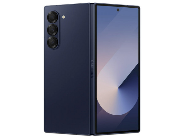 Smartphone Samsung Galaxy Z Fold 6:
Procesador Snapdragon 8 Gen 3,
Memoria RAM de 12GB, Almacenamiento de 1TB, 
Pantalla Dynamic AMOLED 2x de 7.6