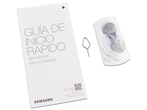Smartphone Samsung Galaxy A01:
Procesador Octa core (hasta 2.0GHz),
Memoria RAM de 2GB, Almacenamiento de 16GB,
Pantalla LED Multi Touch de 5.6